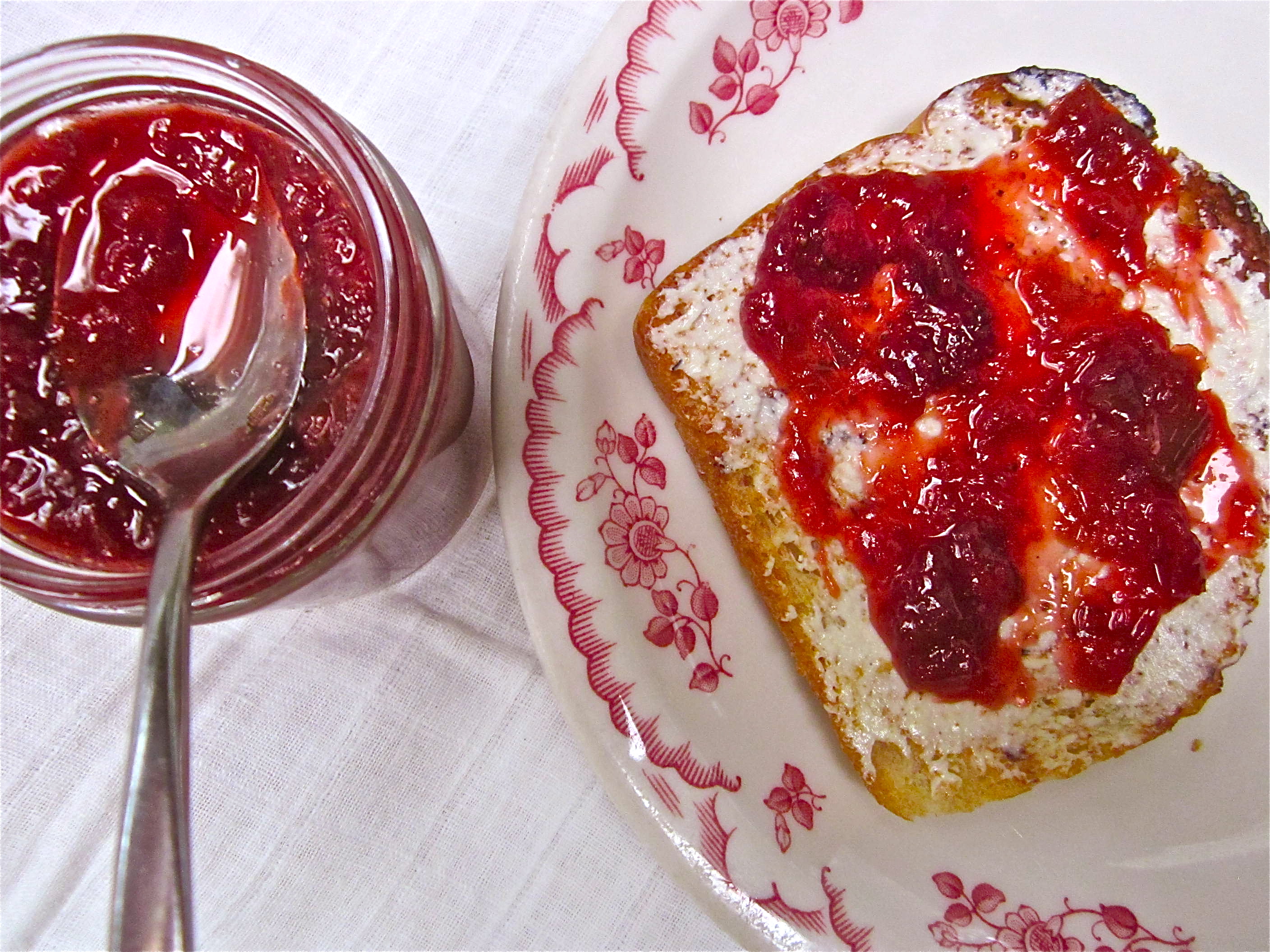 Oven-cooked Strawberry Rhubarb Jam
